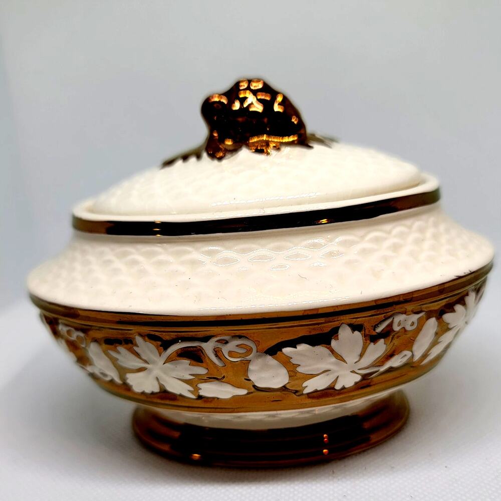 Wade England Sugar Bowl Ivory Leaves on Gold Trim Fish Scale Texture Highlights